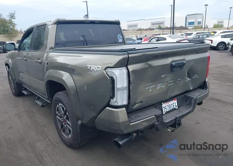 2025 Toyota Tacoma Trd Sport 4Wd z USA, uszkodzony, nr VIN 3TMLB5JN1SM116032